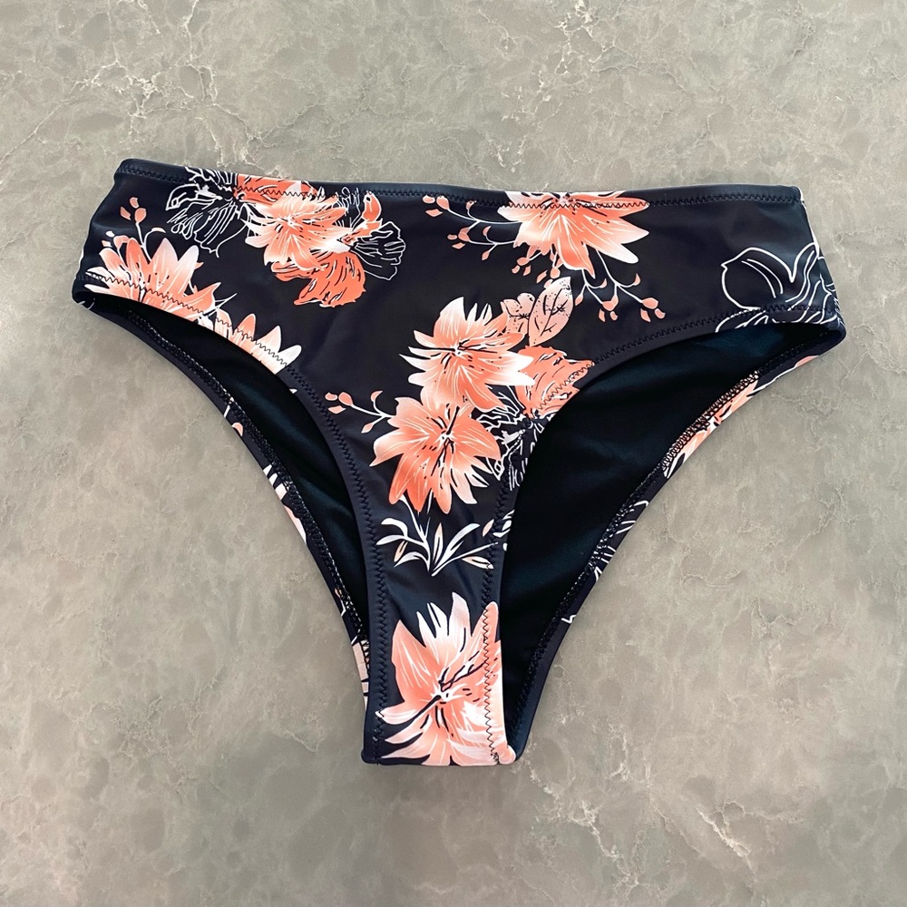 Beach Sissi Black & Coral Floral Bikini Bottom Size M